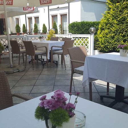 Hotel Dworek*** Skierniewice Buitenkant foto