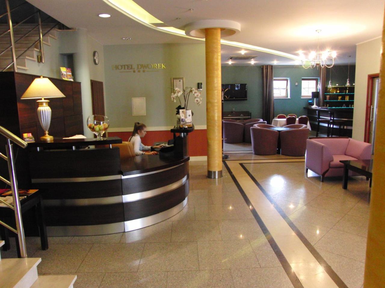 Hotel Dworek*** Skierniewice Buitenkant foto